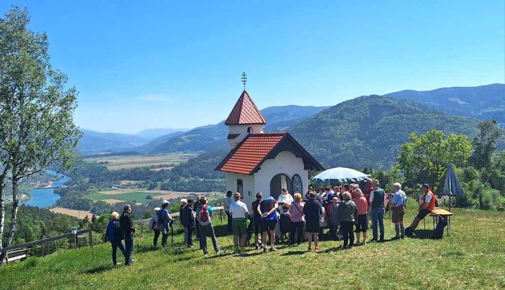 Maiandacht bei der Waldegger Kapelle am Nußberg